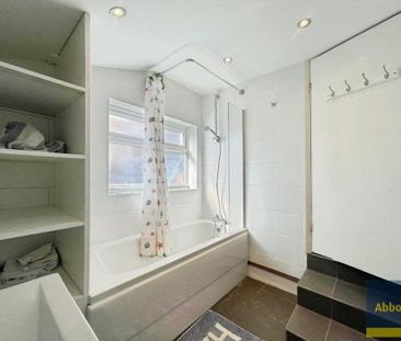 3 bedroom terraced house to rent - Photo 6