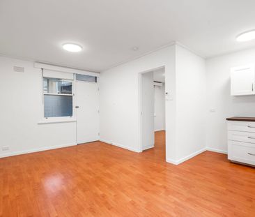 Freshly Updated Living in Brunswick West - Photo 1