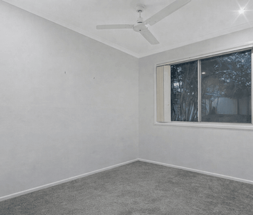 Comfortable 3-Bedroom Home with Open Living! - Photo 2