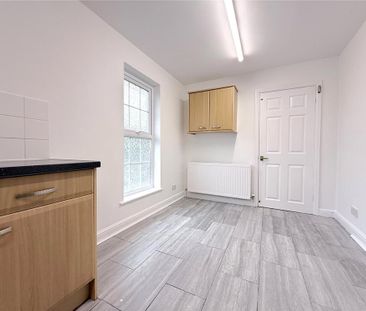 4 bedroom detached house to rent - Photo 4