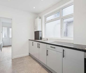 Northolt, Middlesex, UB5 - Photo 6