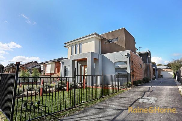 1/112 Cardinal Street, Glenroy, VIC 3046 - Photo 1