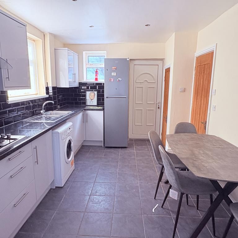 3 bedroom house to rent - Photo 1