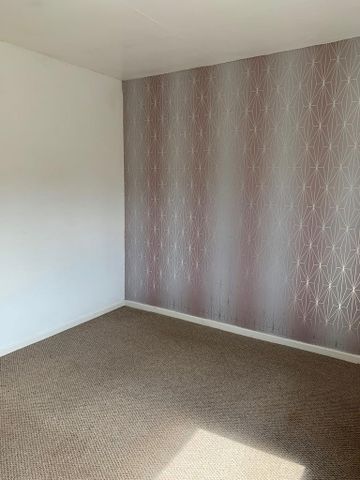 2 bedroom semi-detached house to rent - Photo 3