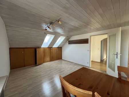 4-Zi.-Whg. in ruhiger Lage! - Photo 2