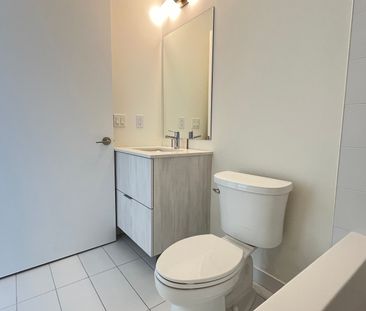 For Lease - 2 David Eyer Road Unit# 633, Richmond Hill, Ontario - Photo 2