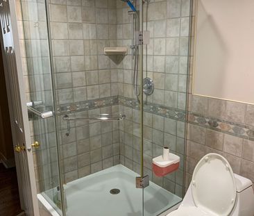 For Lease - 3317 Carillion Avenue Unit# Main, Mississauga, Ontario - Photo 4