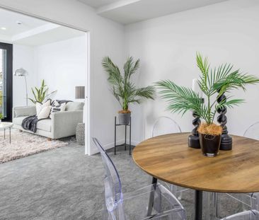 Luxury Living - Photo 3