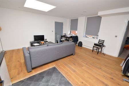 High Street, Exeter, Devon, EX4 - Photo 2