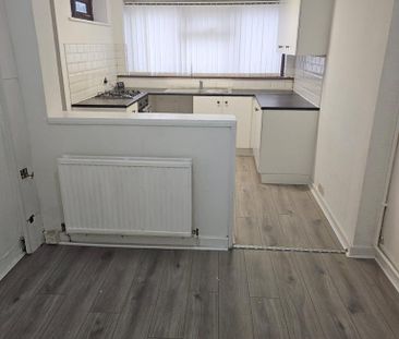 3 bedroom house to rent - Photo 3