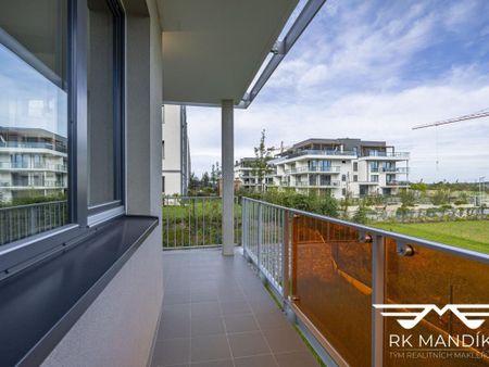 Pronájem bytu 3+kk 86 m2 - Fotografie 2