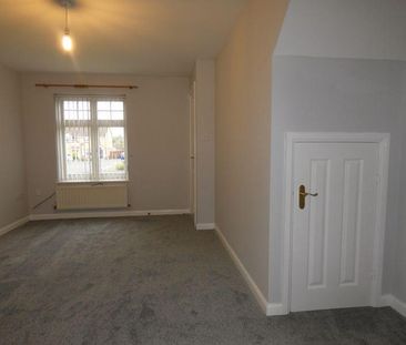 2 bedroom end of terrace house to rent - Photo 4