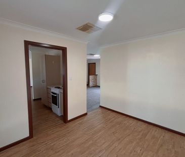 Comfortable Family Home with Large Yard - Photo 5