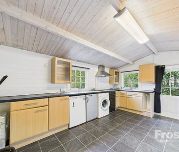 1 bedroom detached house to rent - Photo 3