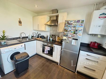 2 bedroom flat to rent Molyneux Square, PE7 - Photo 2