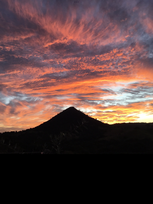 Queenslander With Stunning Views - Photo 1