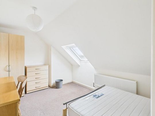 4 bedroom terraced house to rent - Photo 1