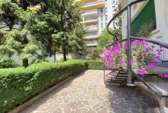 Студия возле метро Affori centro