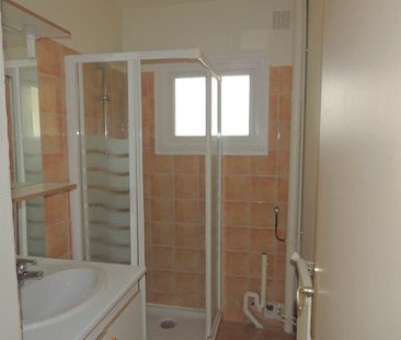 Location Appartement 4 pièces 69m² ROMANS SUR ISERE 26100 - Photo 5