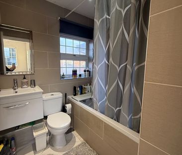 Room in a Shared House, Fulmer Road, E16 - Photo 6