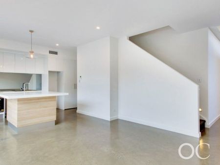 Open the Door To Contemporary Living with Effortless Style - Photo 4