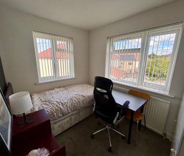 6 bedroom house of multiple occupation to rent - Photo 3