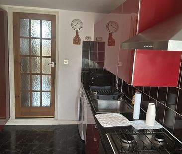 3 Bed Terraced House, Denmark Road, SE25 - Photo 1