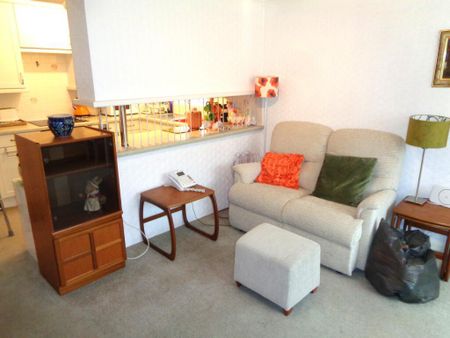 1 bedroom house to rent - Photo 2