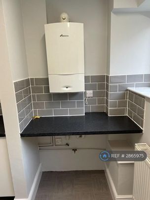 3 bedroom terraced house to rent - Photo 1