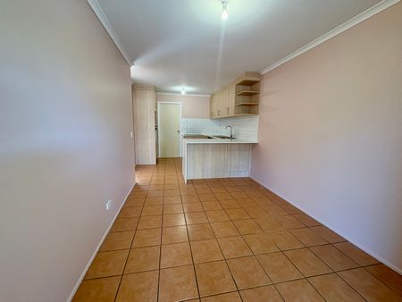 NEWLY RENOVATED - NEW KITCHEN - FRESH PAINT - NEW CARPET - Photo 2