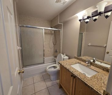 For Lease - 35 Woodcrest Court, Kitchener, Ontario - Photo 4