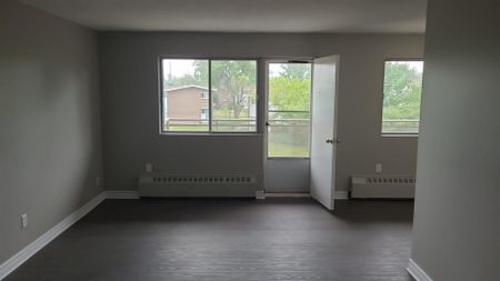 apartments at 1 Humber Court - Photo 4