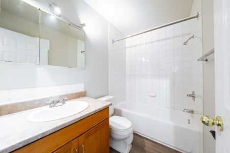 River Heights — 2 Bedroom - Photo 5