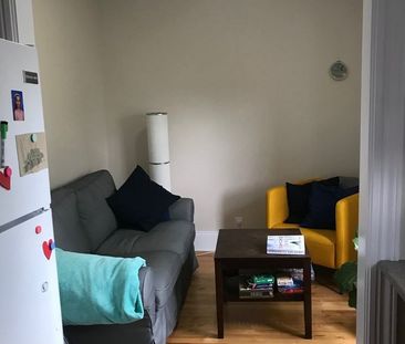 228 Primrose Avenue apartment — Ottawa, ON (2-Bedroom) - 2 Bedroom - Photo 3