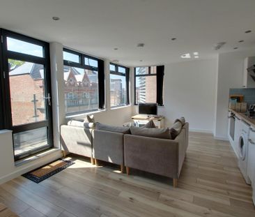 2 bedroom penthouse to rent - Photo 1