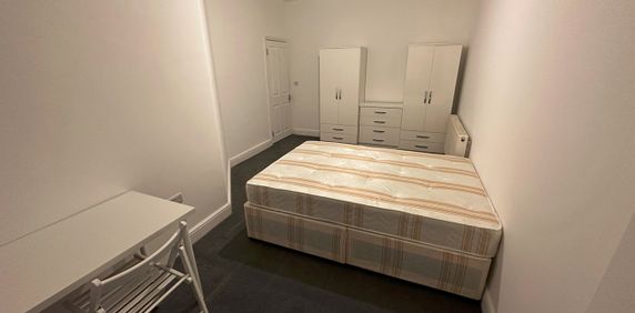 Room in a Shared House, Muswell Hill Broadway, N10 - Photo 2