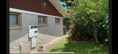 Two double bedrooms with fully fenced garden - Photo 3