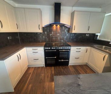 3 bedroom detached house to rent - Photo 4