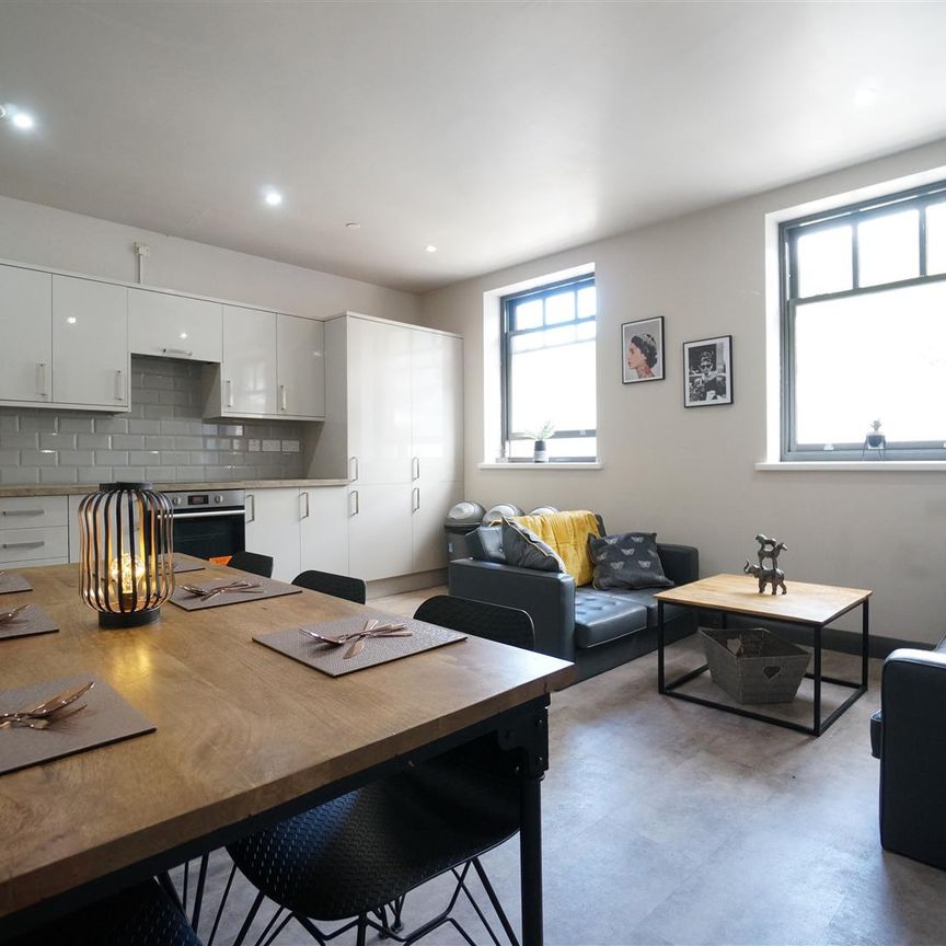 Apartment 202 259 High Street - Photo 1