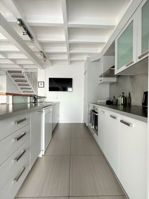 Chic city living - Photo 1