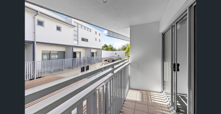 Split Level Living at Exceptional Value - Photo 2