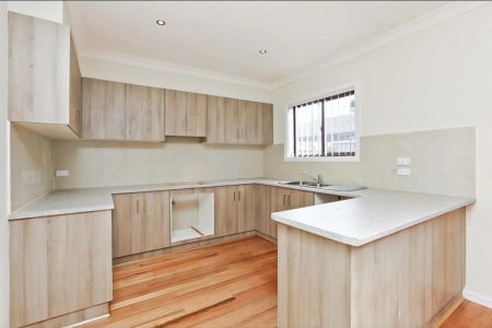 Low-Maintenance Living in the Heart of Wyndham Vale - Photo 4