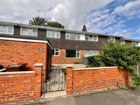 2 bedroom Mid Terraced House to let - Photo 3