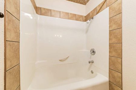 Renovated Suite - 1 Bedroom - Photo 3