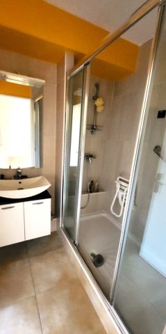 Location Appartement 1 pièce 34m² MARSEILLE 8ème - Photo 3