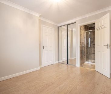 4 bedroom townhouse to rent - Photo 5