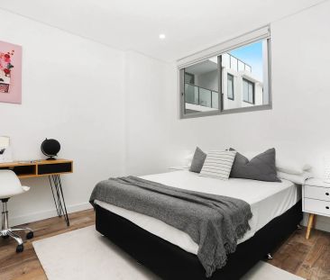 Beautiful, Brand New Luxury in Strathfield's Latest Development - Photo 3