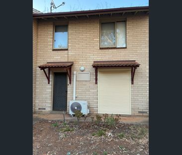 Para Hills West Townhouse for Lease – $490 per Week - Photo 6