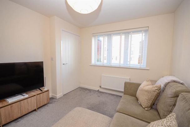 2 bedroom terraced house to rent - Photo 1