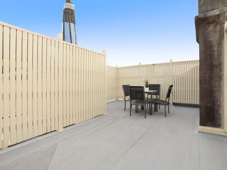 APARTMENT RICH IN HERITAGE CHARM | Furnished - Photo 5